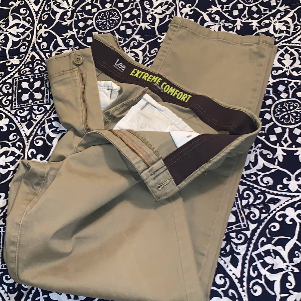 Men’s Lee Extreme Comfort Khakis